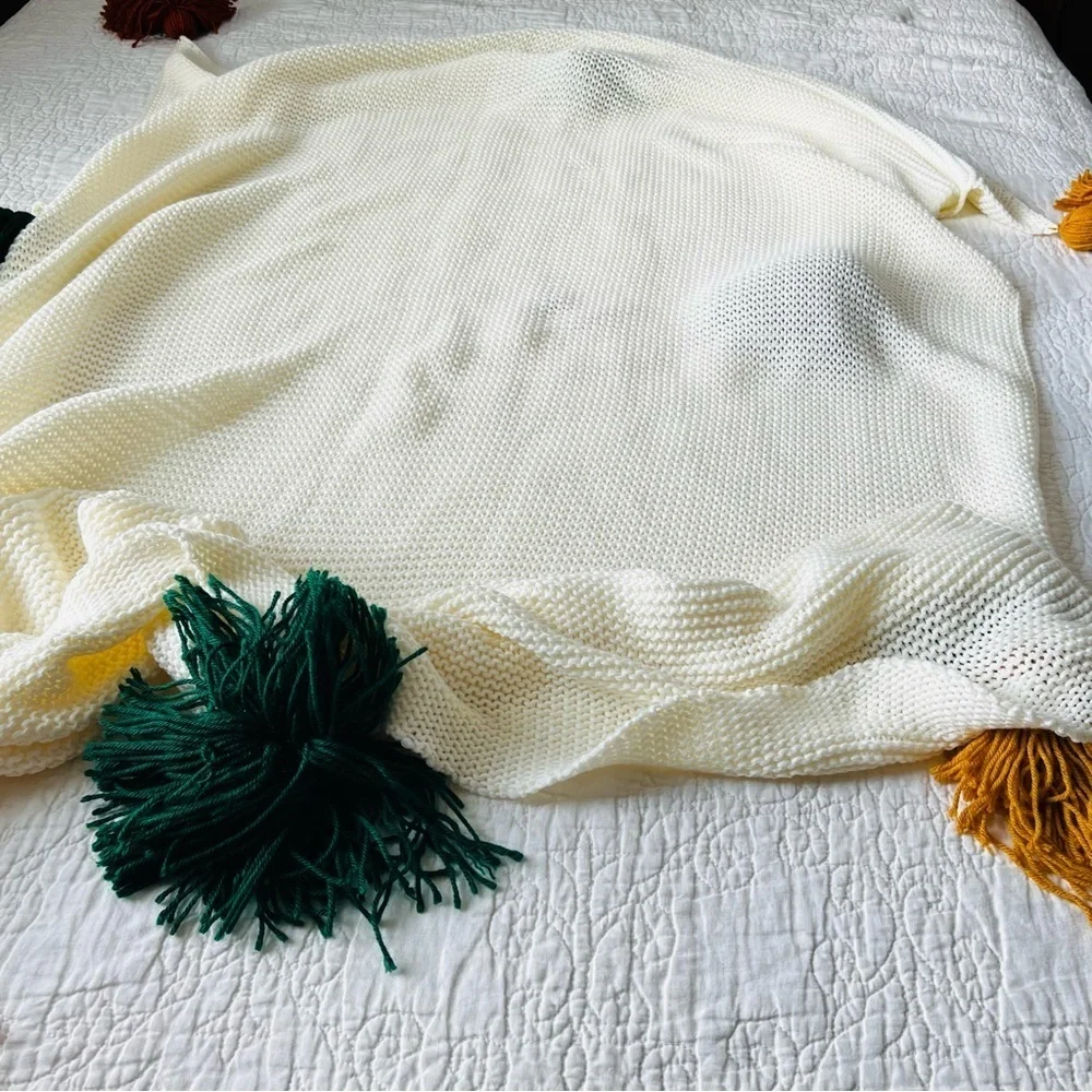 50”x70” Pom Pom throw blanket,bohemian decor bedcover.